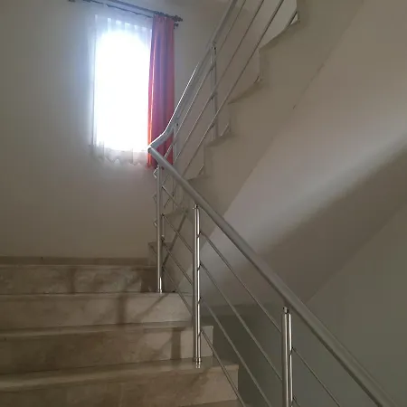 Mutado Отель 2*